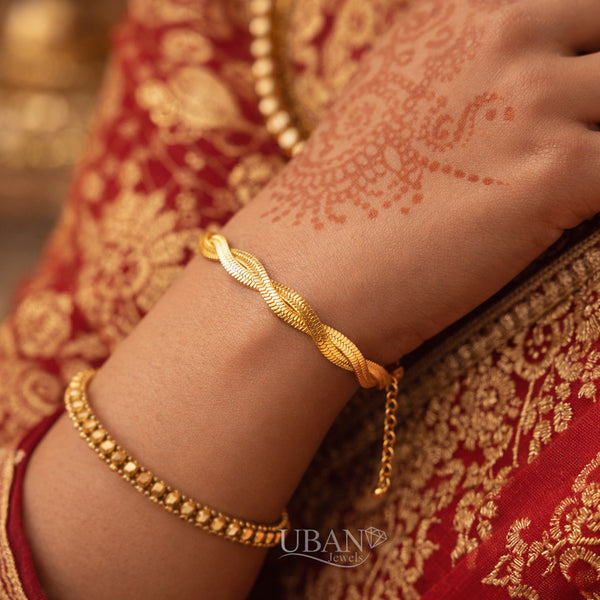 UBAN Jewels™ Twisted Silk Chain Bracelet - Gold-Plated Stainless Steel Anti-Tarnish Link Bracelet