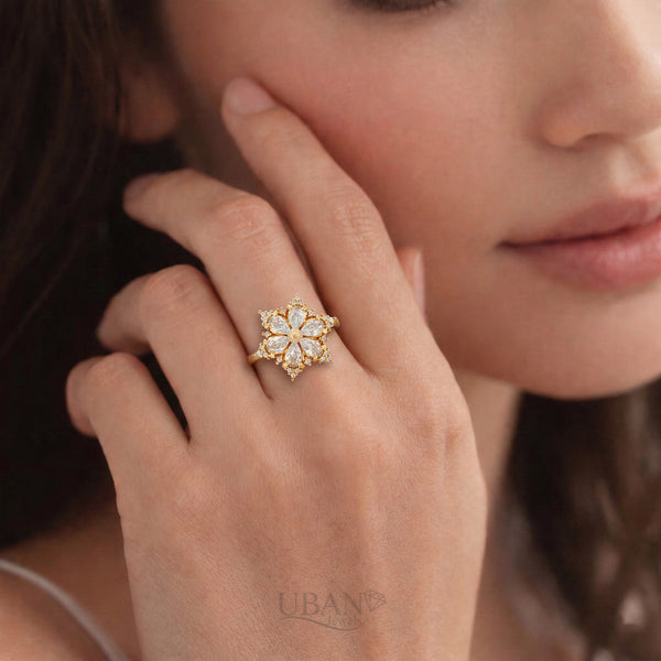 UBAN Jewels™ Radiant Bloom Crystal Spinner Ring - Anti-Tarnish & Adjustable